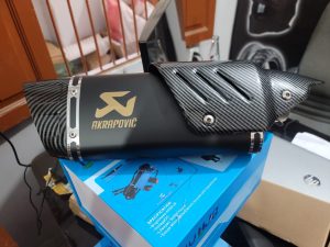 AKRAPOVIC Fish Evolution GP Exhaust Titanium carbon Fiber heat shield Exclusive laser engraved 150cc to 500cc Dual cylinder motorcycles